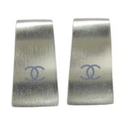 Pre-owned Metal earrings Chanel Vintage , Gray , Dames