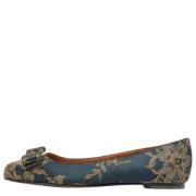 Pre-owned Lace flats Salvatore Ferragamo Pre-owned , Blue , Dames