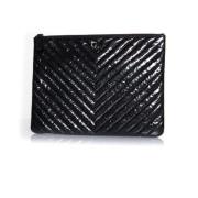 Pre-owned Leather clutches Chanel Vintage , Black , Dames