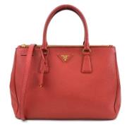 Pre-owned Fabric prada-bags Prada Vintage , Red , Dames