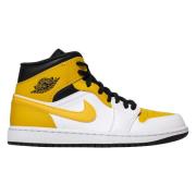 University Gold Limited Edition Sneakers Nike , Yellow , Heren