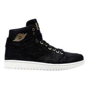 Retro Pinnacle Black Limited Edition Sneakers Nike , Black , Heren