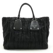 Pre-owned Nylon prada-bags Prada Vintage , Black , Dames