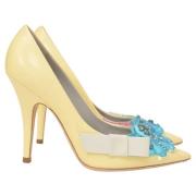 Pre-owned Leather heels Louis Vuitton Vintage , Yellow , Dames