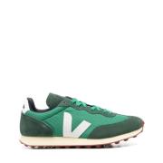 Suede Sneakers met Logo Patch Veja , Green , Heren