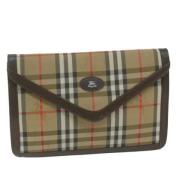 Pre-owned Nylon clutches Burberry Vintage , Beige , Dames