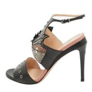 Pre-owned Leather sandals Fendi Vintage , Black , Dames