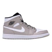 Woestijnzand Air Jordan 1 Mid Nike , Beige , Heren