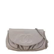 Pre-owned Leather shoulder-bags Chanel Vintage , Gray , Dames