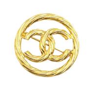 Pre-owned Metal brooches Chanel Vintage , Yellow , Dames