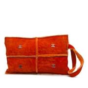 Pre-owned Suede clutches Chanel Vintage , Orange , Dames