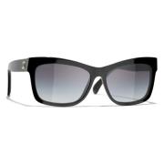 Iconische zonnebril met grijze gradient lenzen Chanel , Black , Dames