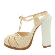 Pre-owned Leather sandals Fendi Vintage , Beige , Dames