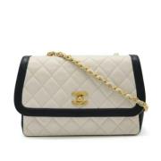 Pre-owned Leather shoulder-bags Chanel Vintage , White , Dames