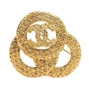 Pre-owned Metal brooches Chanel Vintage , Yellow , Dames