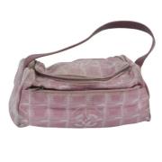 Pre-owned Nylon handbags Chanel Vintage , Pink , Dames