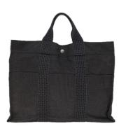 Pre-owned Canvas totes Hermès Vintage , Gray , Dames