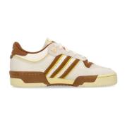 Lage Leren Sneaker met Iconische Strepen Adidas , White , Heren