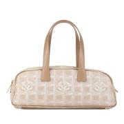 Pre-owned Nylon shoulder-bags Chanel Vintage , Beige , Dames