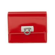 Stijlvolle Compacte Portemonnee met Sluiting Salvatore Ferragamo , Red...