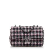 Pre-owned Wool shoulder-bags Chanel Vintage , Black , Dames