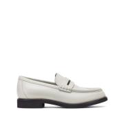 Witte Leren Platte Schoenen met Kettingdetail Brunello Cucinelli , Whi...