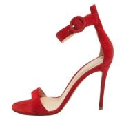 Pre-owned Suede sandals Gianvito Rossi Pre-owned , Red , Dames