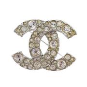 Pre-owned Metal brooches Chanel Vintage , Gray , Dames