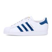 Witte/Marineblauwe Superstar Lage Top Sneakers Adidas , White , Heren