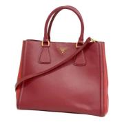 Pre-owned Leather prada-bags Prada Vintage , Red , Dames