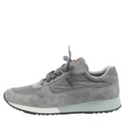 Pre-owned Nylon sneakers Prada Vintage , Gray , Dames