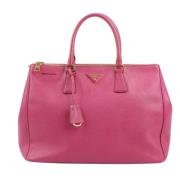 Pre-owned Leather handbags Prada Vintage , Pink , Dames