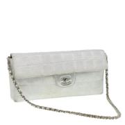 Pre-owned Nylon chanel-bags Chanel Vintage , Beige , Dames