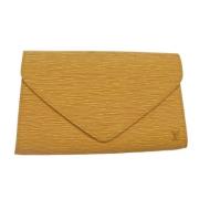 Pre-owned Leather clutches Louis Vuitton Vintage , Yellow , Dames