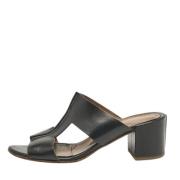 Pre-owned Leather sandals Hermès Vintage , Black , Dames