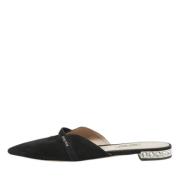 Pre-owned Suede flats Miu Miu Pre-owned , Black , Dames