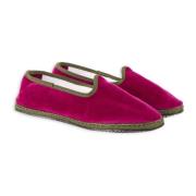 Dames effen fuchsia fluwelen schoenen met contrasterende details Gallo...