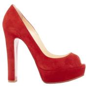 Pre-owned Suede heels Christian Louboutin Pre-owned , Red , Dames