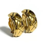 Pre-owned Metal earrings Chanel Vintage , Yellow , Dames