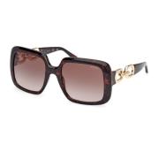 Stijlvolle zonnebril in bruine tint Guess , Brown , Dames