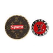 Pre-owned Metal brooches Louis Vuitton Vintage , Black , Dames