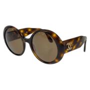 Pre-owned Plastic sunglasses Chanel Vintage , Brown , Dames