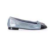 Pre-owned Leather flats Chanel Vintage , Blue , Dames