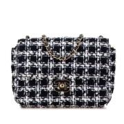 Pre-owned Fabric crossbody-bags Chanel Vintage , Black , Dames