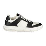 Sportieve Zwarte Vetersneakers met Witte Contrastdetails en Logoprint ...