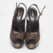 Pre-owned Canvas sandals Fendi Vintage , Brown , Dames