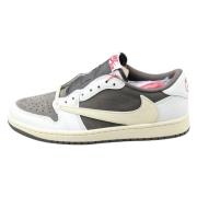 Lage Travis Scott Reverse Mocha Sneakers Jordan , Beige , Heren