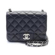 Pre-owned Leather crossbody-bags Chanel Vintage , Black , Dames