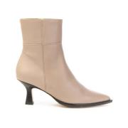 Elegante Leren Enkellaars met Hak Angel Alarcon , Beige , Dames