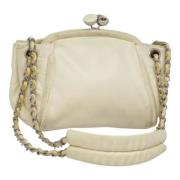 Pre-owned Leather chanel-bags Chanel Vintage , Beige , Dames